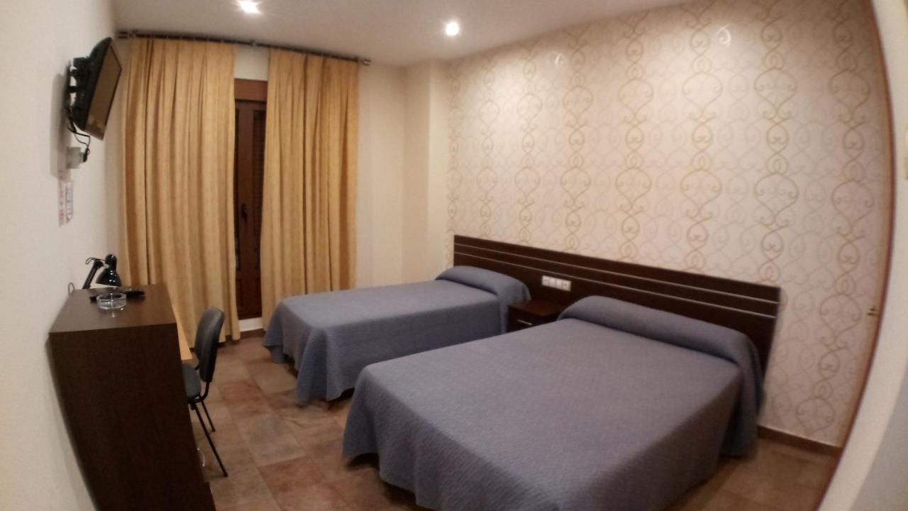 Hostal Venecia II Monzon Exterior photo
